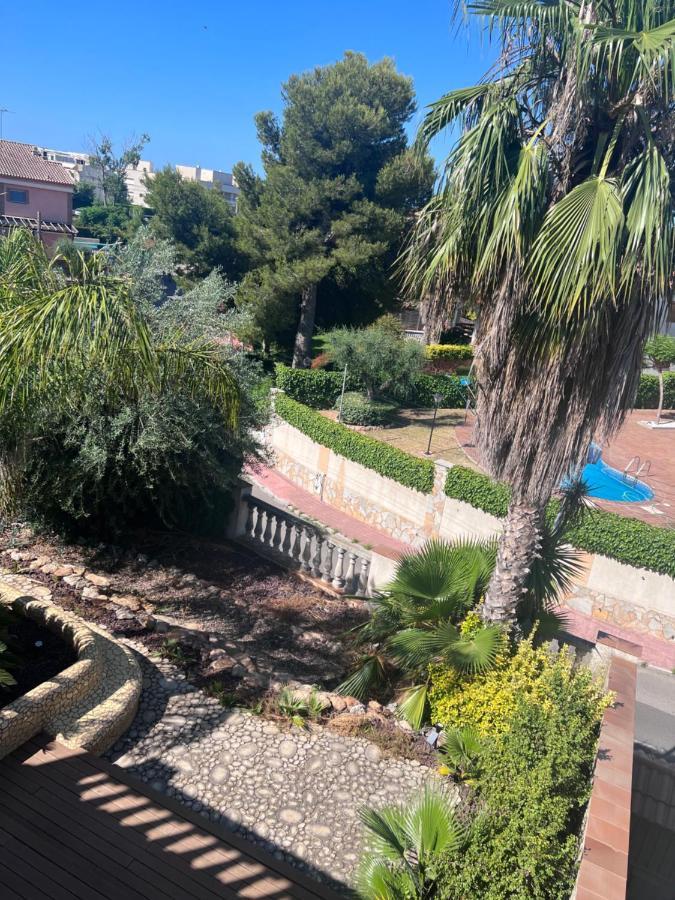 Willa con piscina El Vendrell Esterno foto